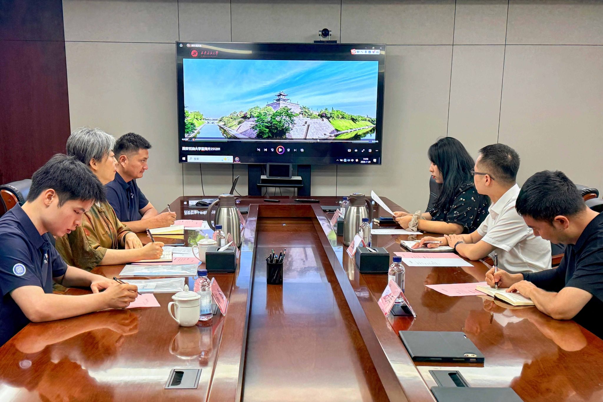 开拓创新”而广受用人单位欢迎