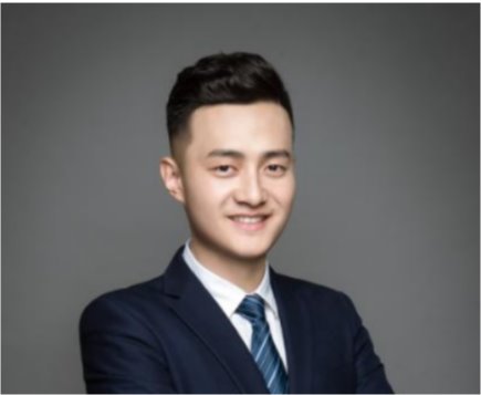 开拓进取”的办学精神